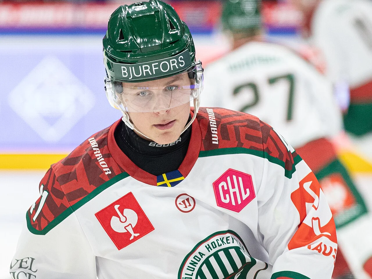 Ivar Stenberg i Frölundas vita bortatröja under en Champions Hockey League-match mot Eisbären Berlin i oktober 2025